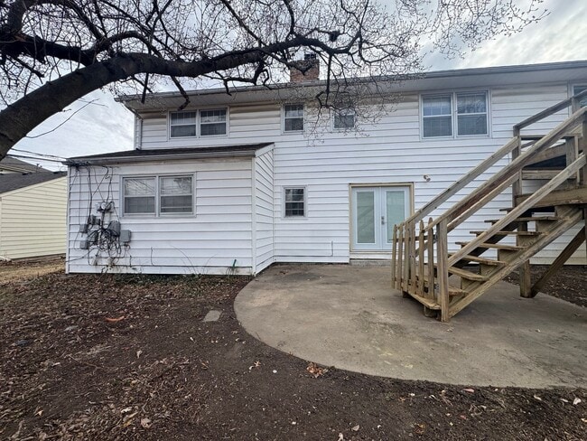 Building Photo - Spacious 1/2 Duplex in Great Waldo Area