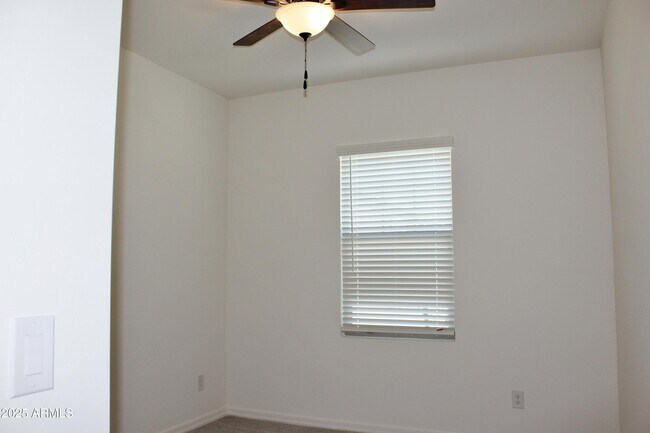 Building Photo - 10354 N 156th Ave