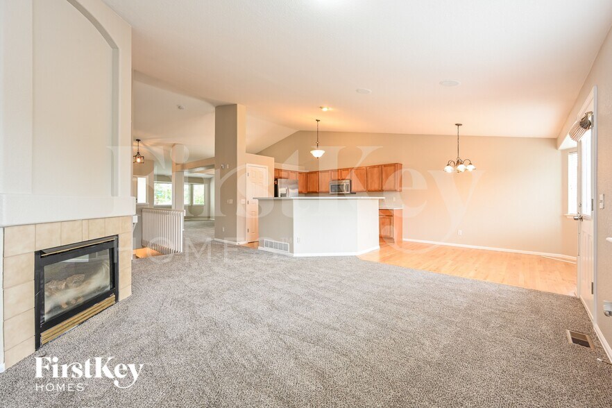 Building Photo - 6122 S Quemoy Ct