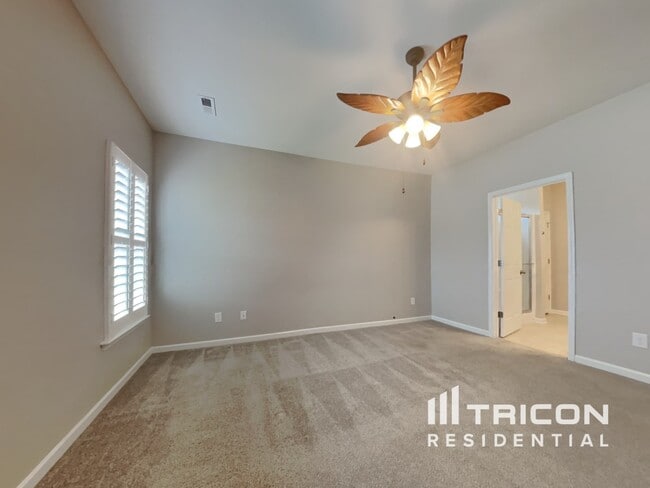 Building Photo - 115 Still Water Cir