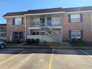 Building Photo - 2250 Bering Dr