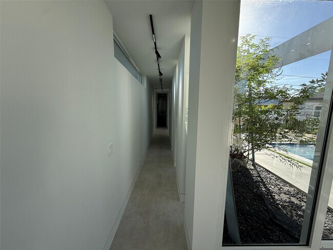 Building Photo - 12245 SW 29th Terrace