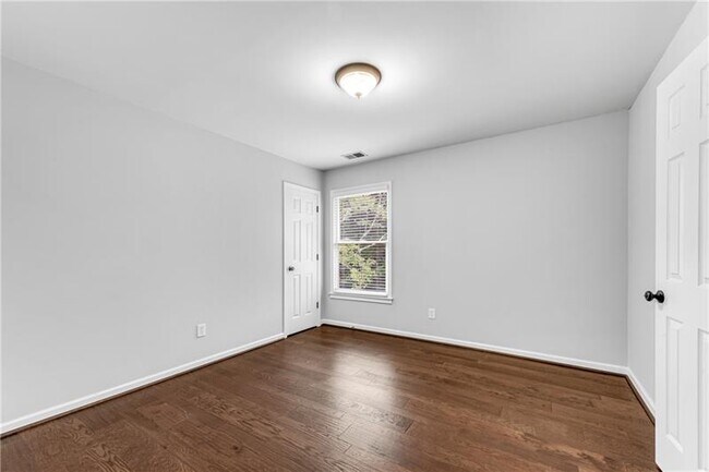 Building Photo - 1200 Chelsey Ln
