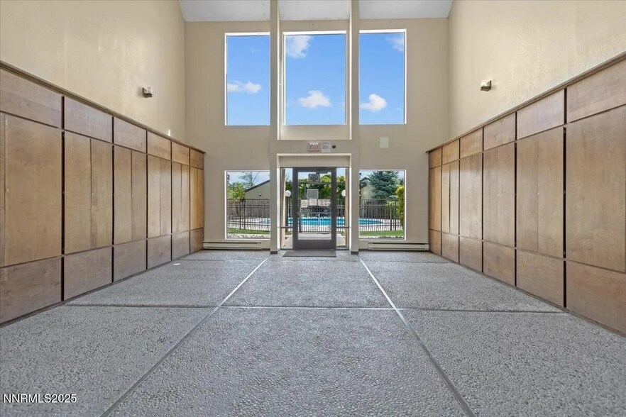 Building Photo - 2450 Lymbery St