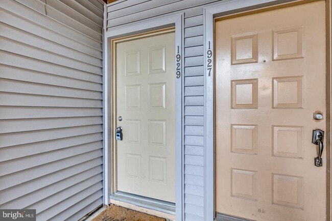 Building Photo - 1929 The Woods II