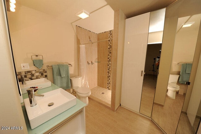 Building Photo - 1320 E Bethany Home Rd