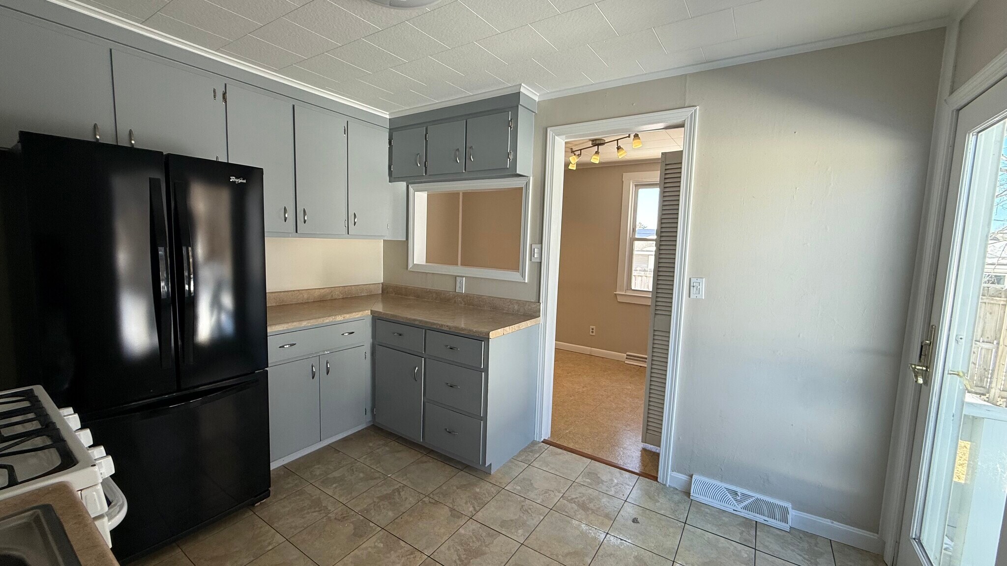 Building Photo - 78 Willard St