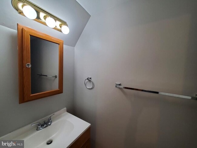 Building Photo - 8036 Pantano Pl