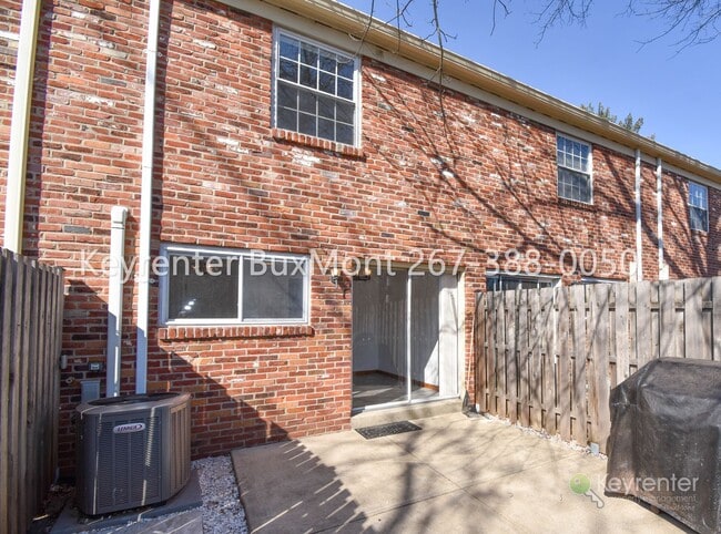 Building Photo - 2-Bed, 1.5-Bath Condo in Chatham Village of Towamencin