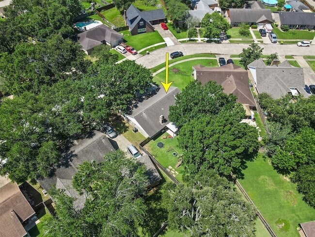 Building Photo - 1819 Meadow Creek Dr