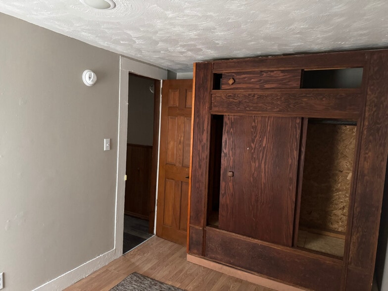 Building Photo - 78 Rear Belmont St