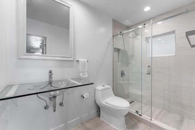Building Photo - 2540 Mercedes Dr