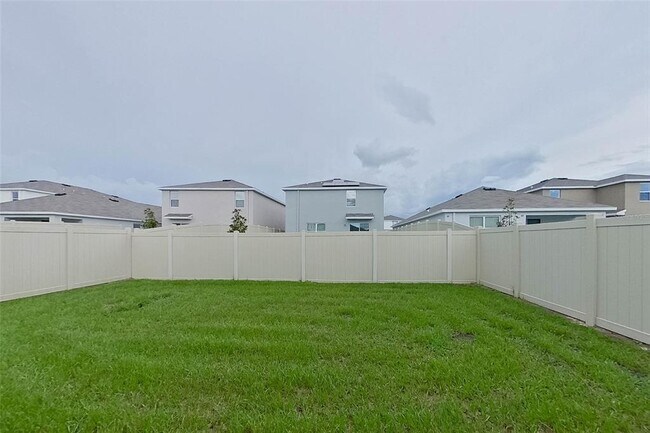 Building Photo - 8710 SW 44th Ct