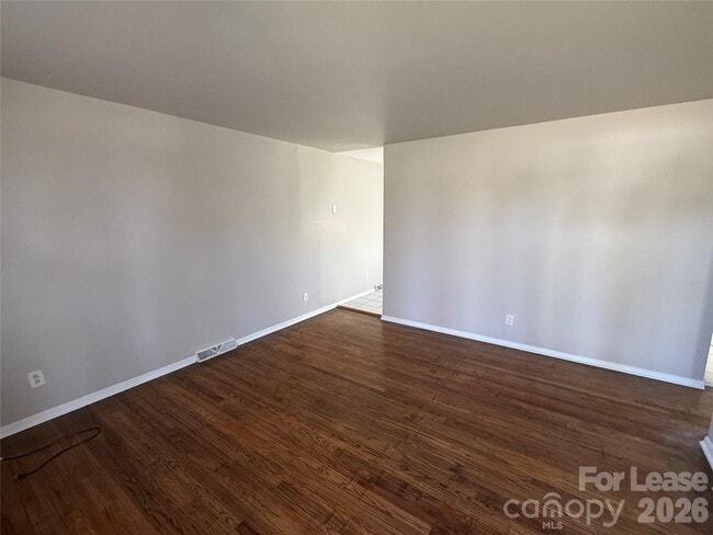 Building Photo - 2544 Abelwood Rd