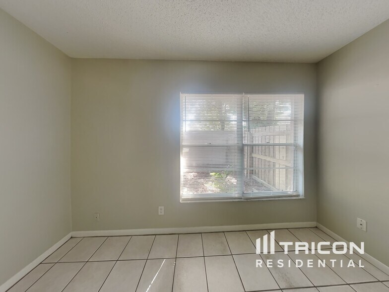 Building Photo - 3206 Shady Glen Cir