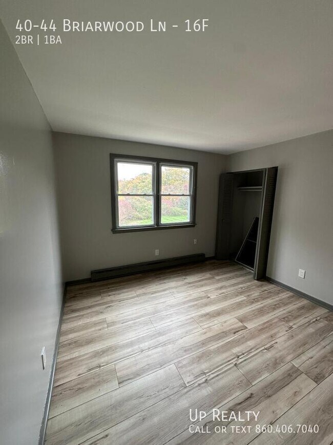 Building Photo - 40-44 Briarwood Ln-16F