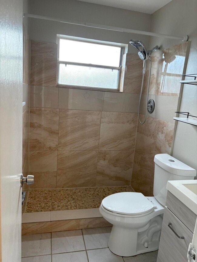 Building Photo - 1704 Citation Dr