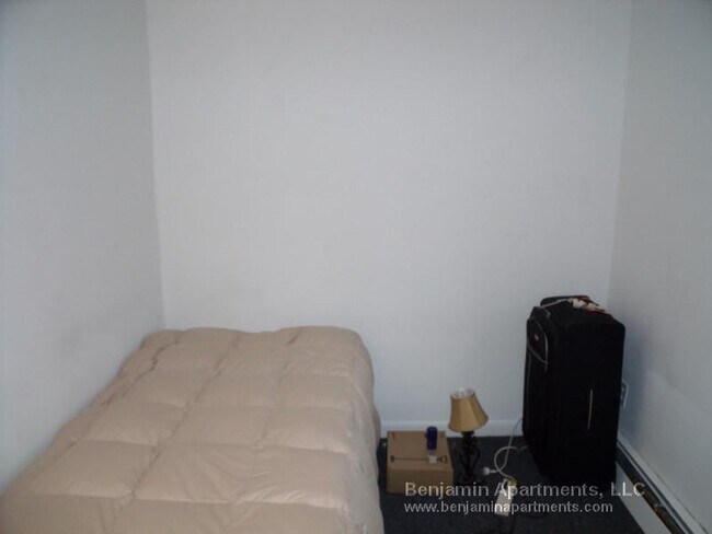 Building Photo - 226 Parker Hill Ave