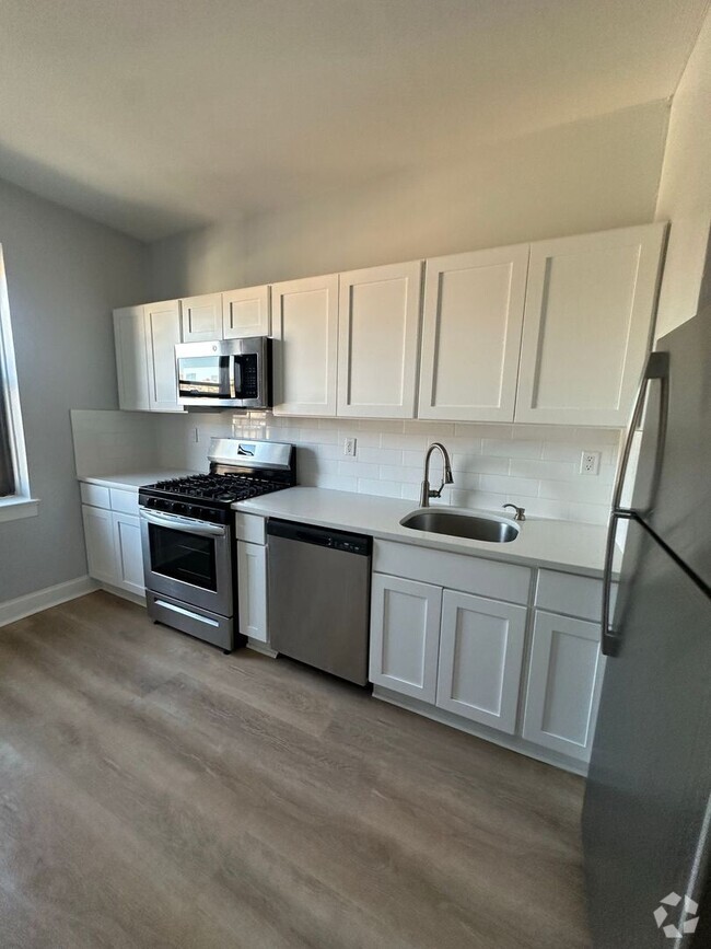 Building Photo - Main Street Commons - Beautifully Renovate...