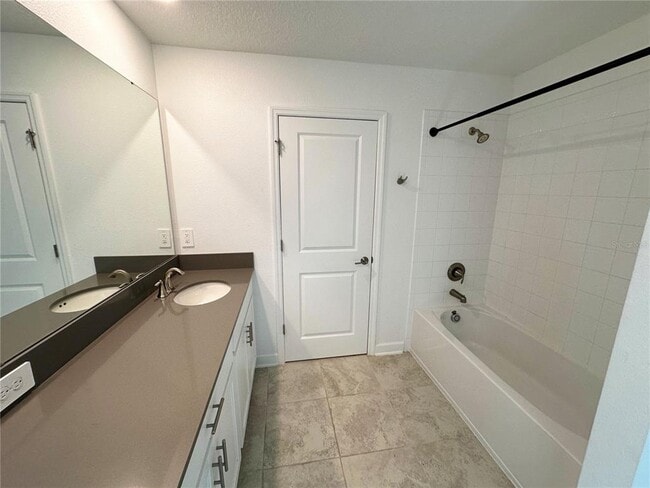 Building Photo - 11288 Listening Dr