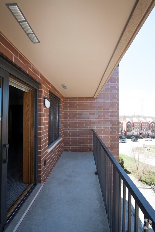 Balcony - Capulina Ave