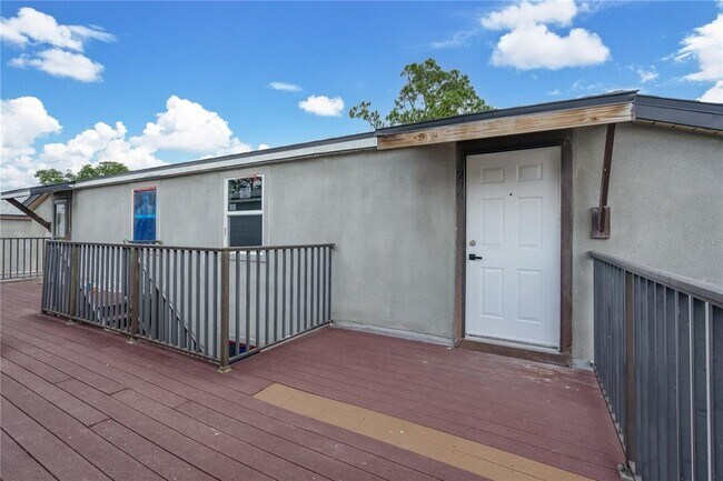 Primary Photo - 22291 Westchester Blvd