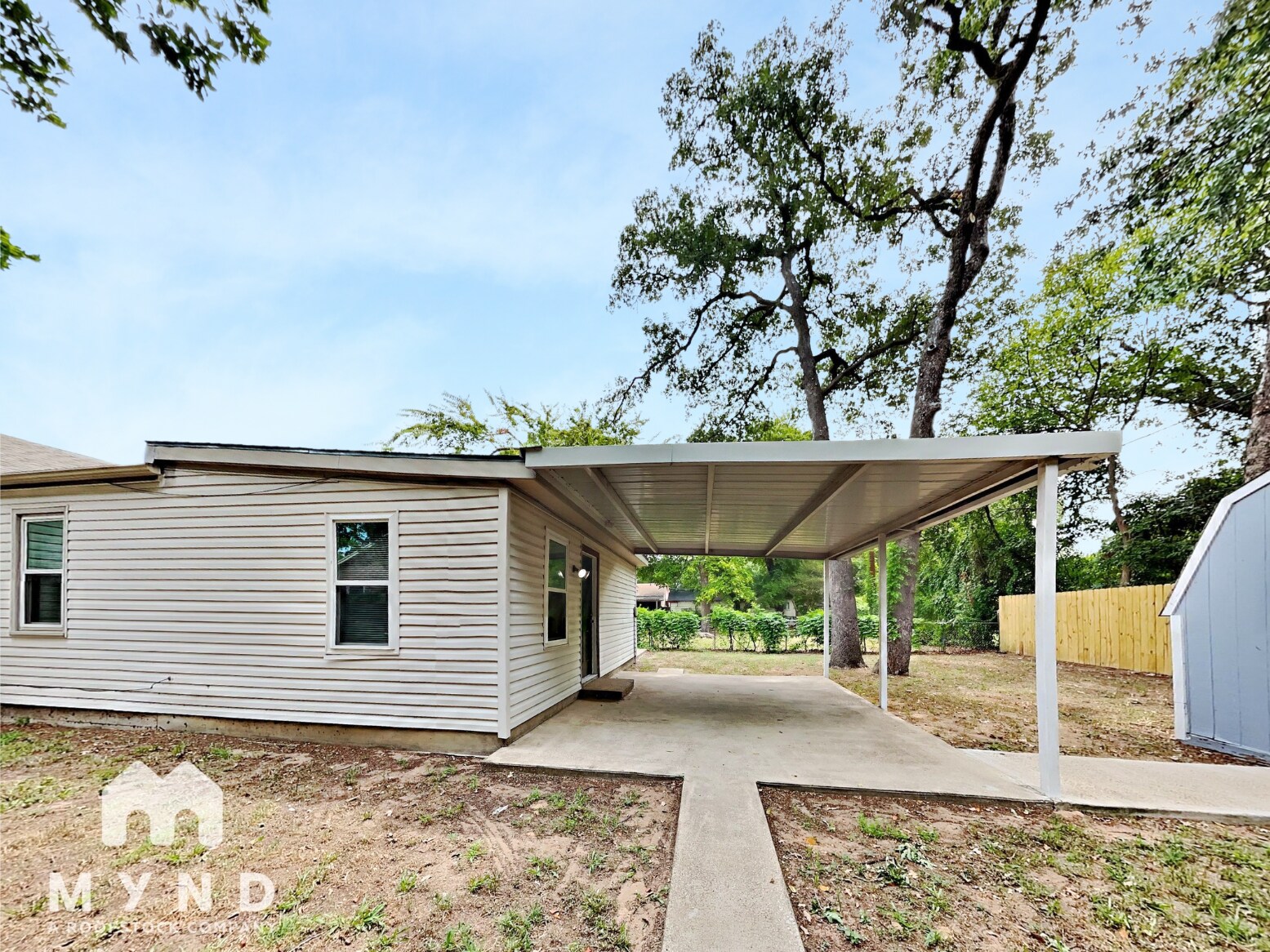 Building Photo - 5517 Thomas Ln