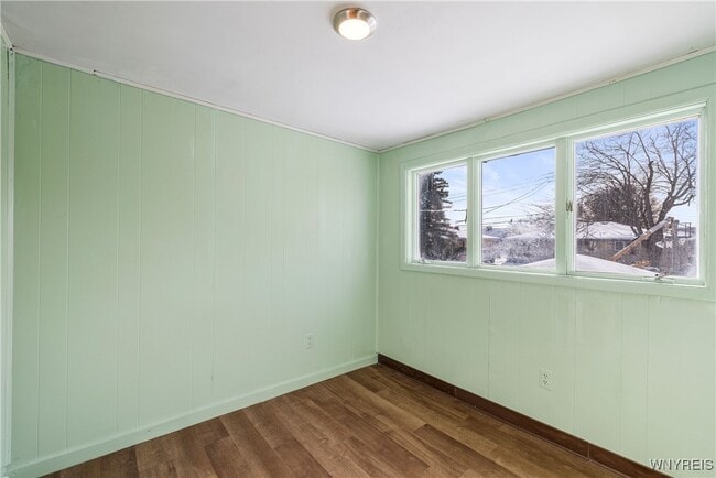 Building Photo - 1271 Cleveland Dr