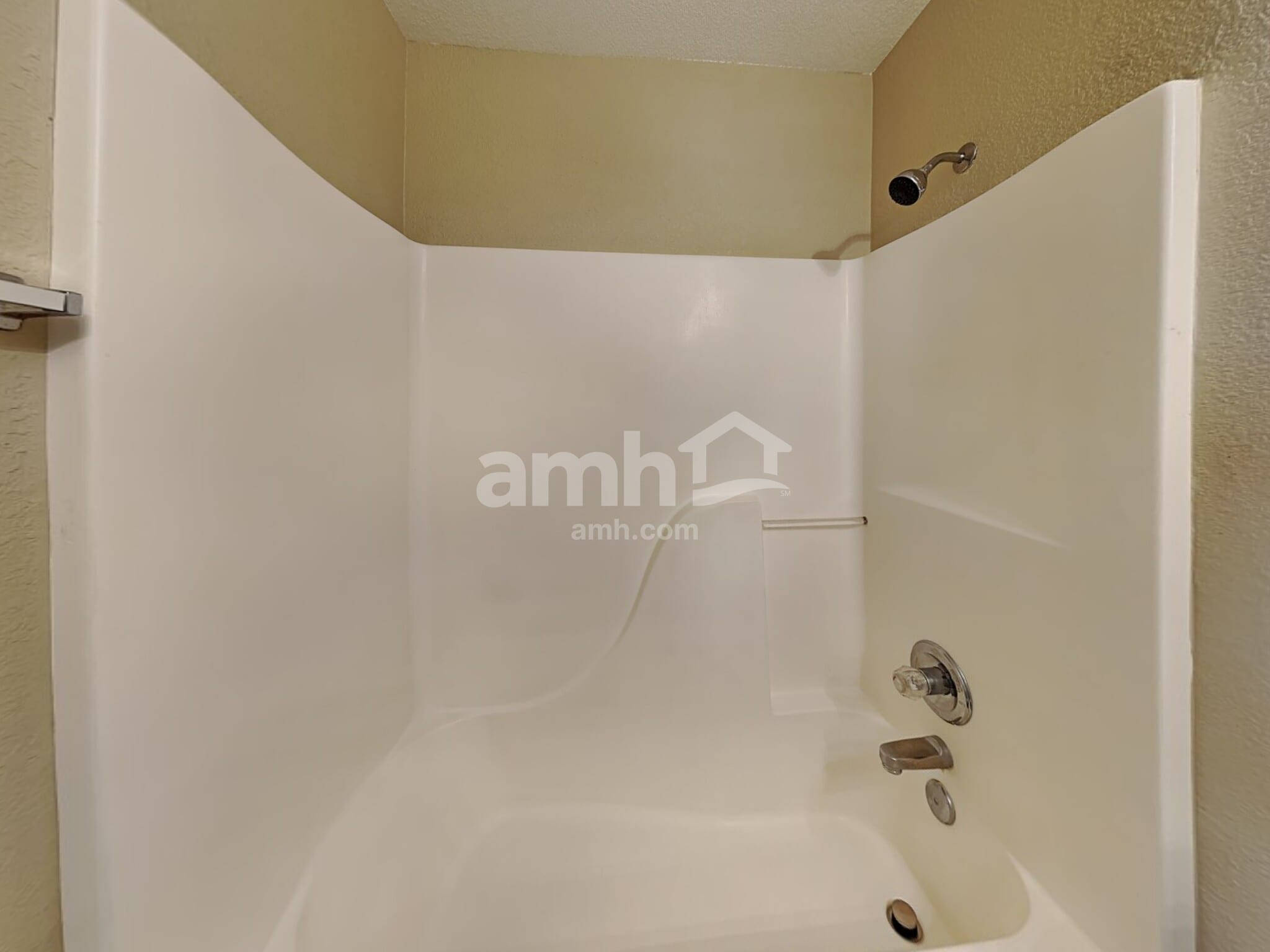 Building Photo - 7033 E Mitchell Flyer Rd