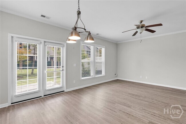 Building Photo - 235 Sonoma Dr