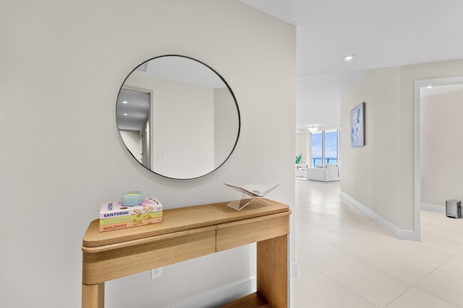 Building Photo - 3100 N Ocean Dr