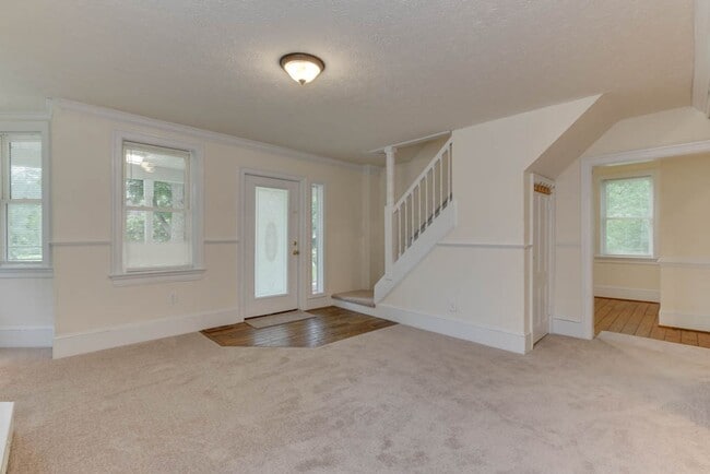 Building Photo - 1302 Dare Rd