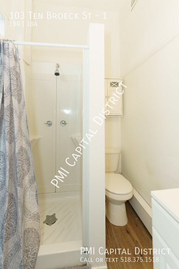 Building Photo - 103 Ten Broeck St