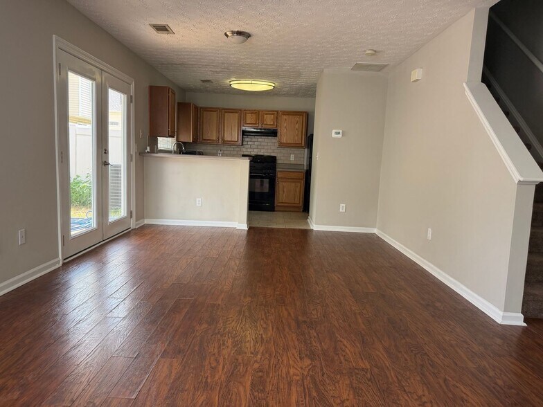 Building Photo - 259 Hiawassee Dr