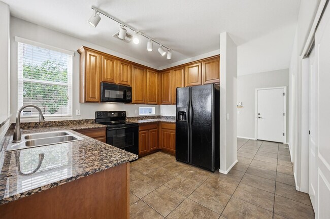 Building Photo - 1637 S Wildrose