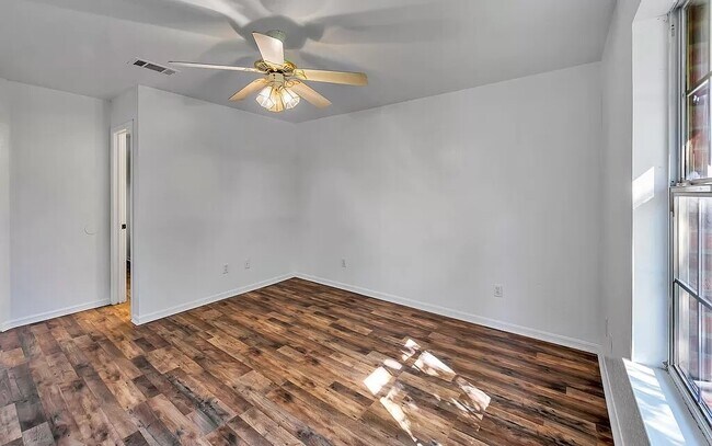 Building Photo - 2723 Baylor Ave