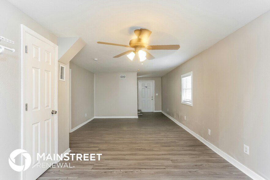 Building Photo - 4010 1st Ave S