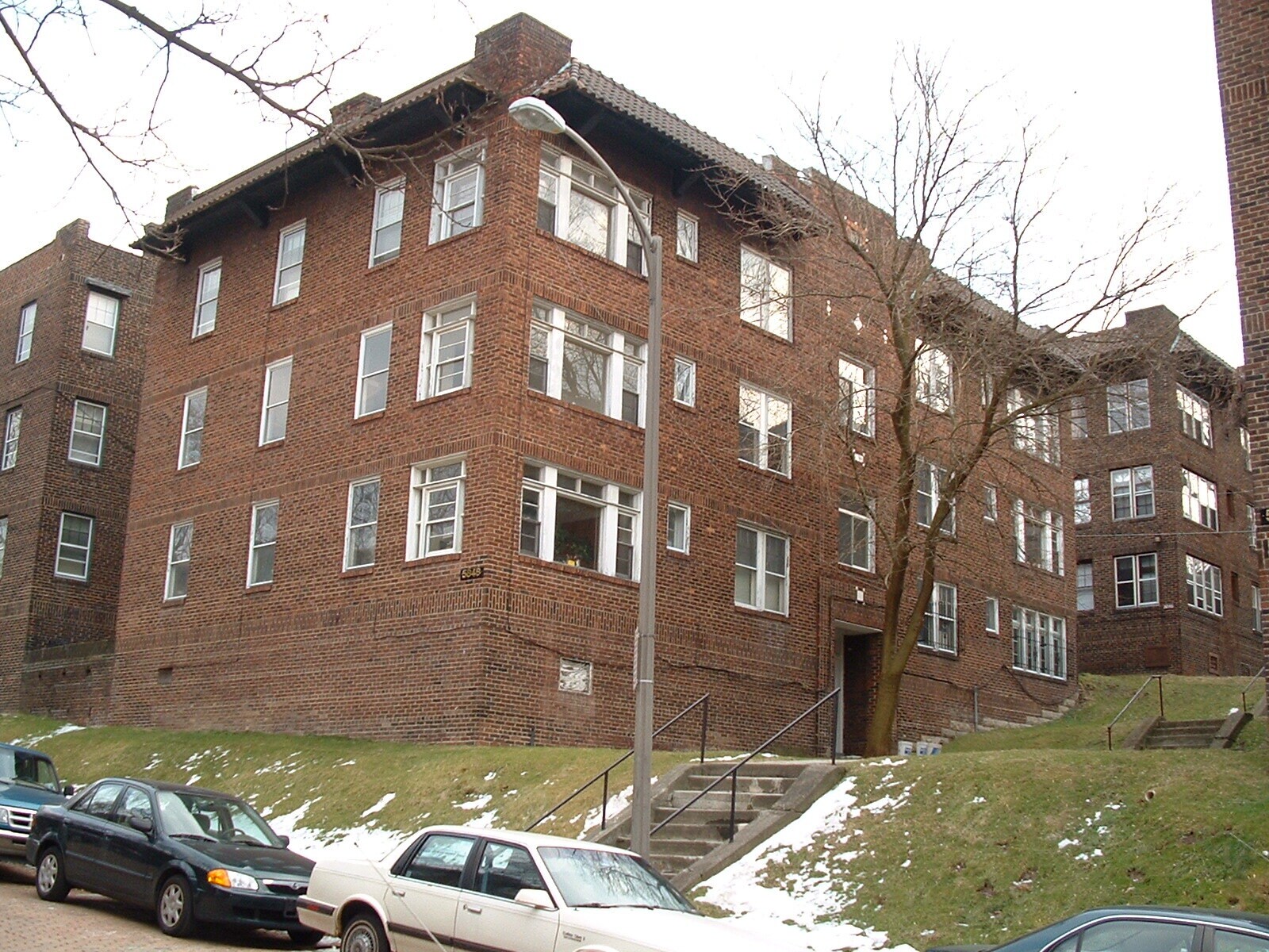 Building outside - 5840 Alderson St