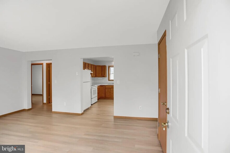 Building Photo - 288 Ghaner Dr