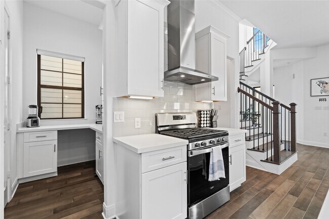 Building Photo - 3319 Beverly Frst Dr