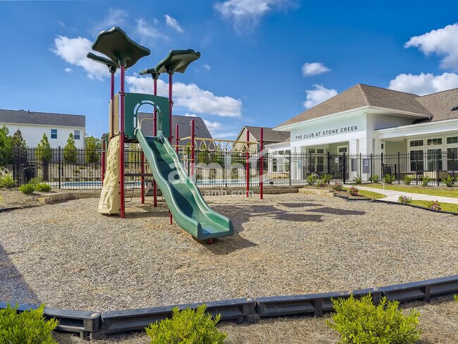 Building Photo - 405 Levon Ct