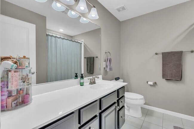 Building Photo - 6930 Wellsford Ln