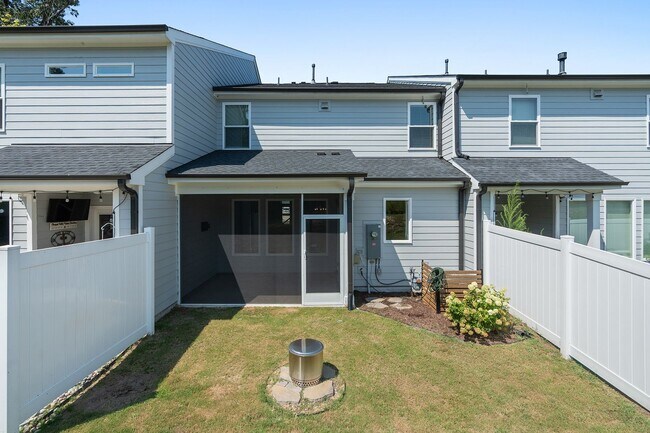 Building Photo - 75 Balfour Run