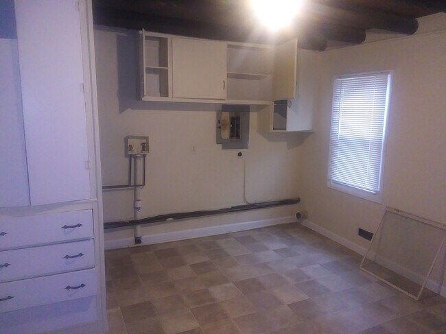 Building Photo - 4535 S Main St