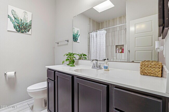 Building Photo - 12580 Arrow Weed Dr