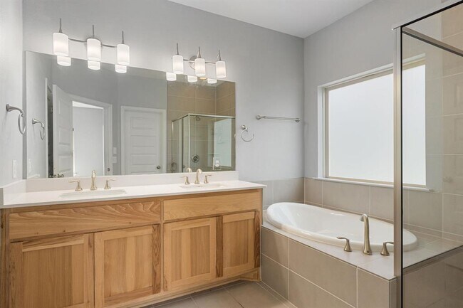 Building Photo - 8712 Slater Dr