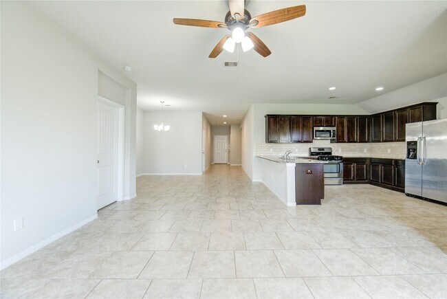 Building Photo - 3027 Dripping Springs Ct