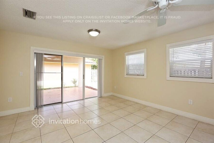 Building Photo - 11255 SW 143rd Ct