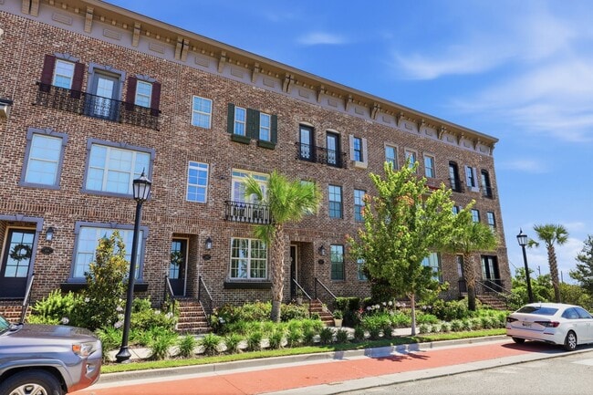 Building Photo - 508 Altamaha St