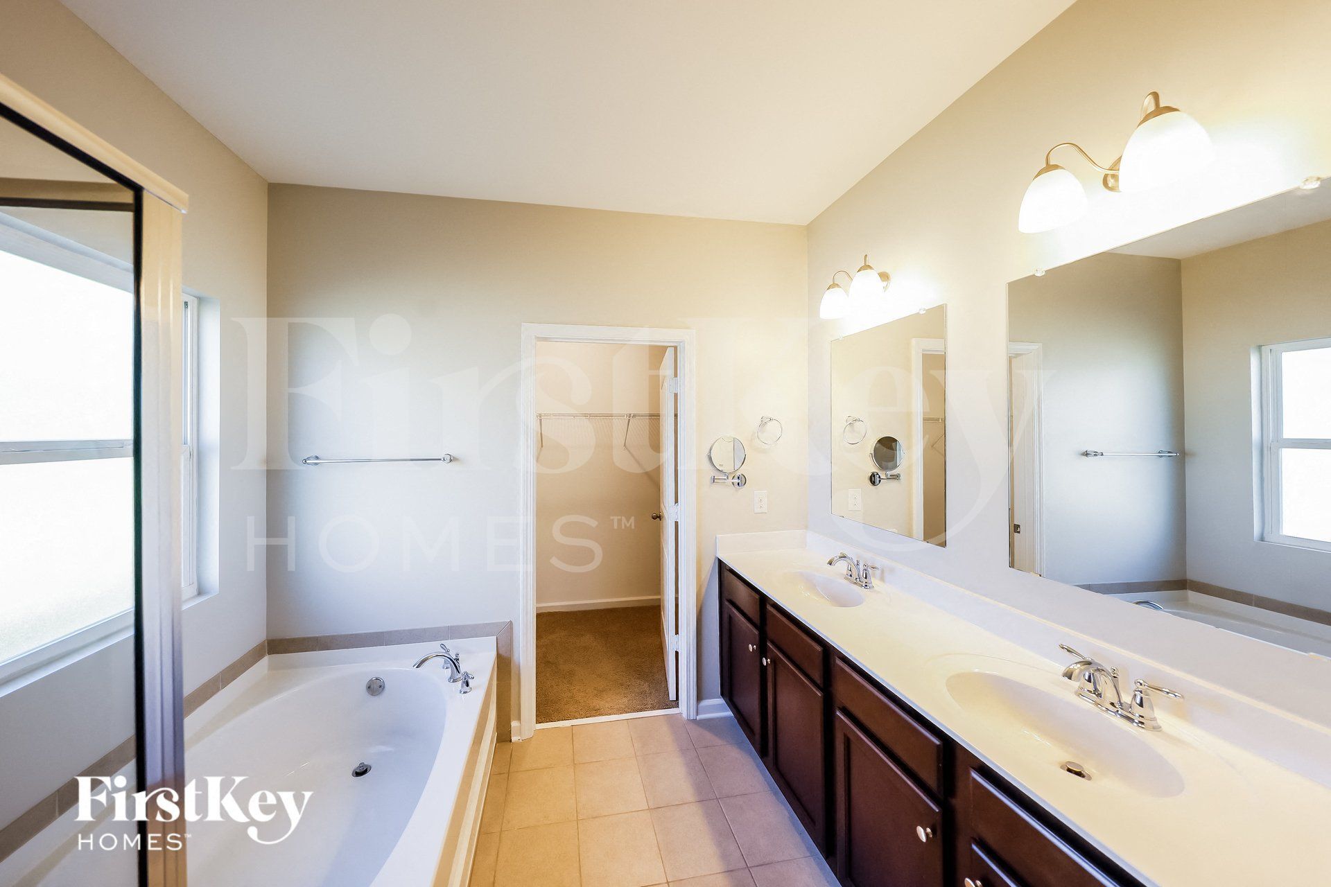 Building Photo - 7009 Elm Crest Cir